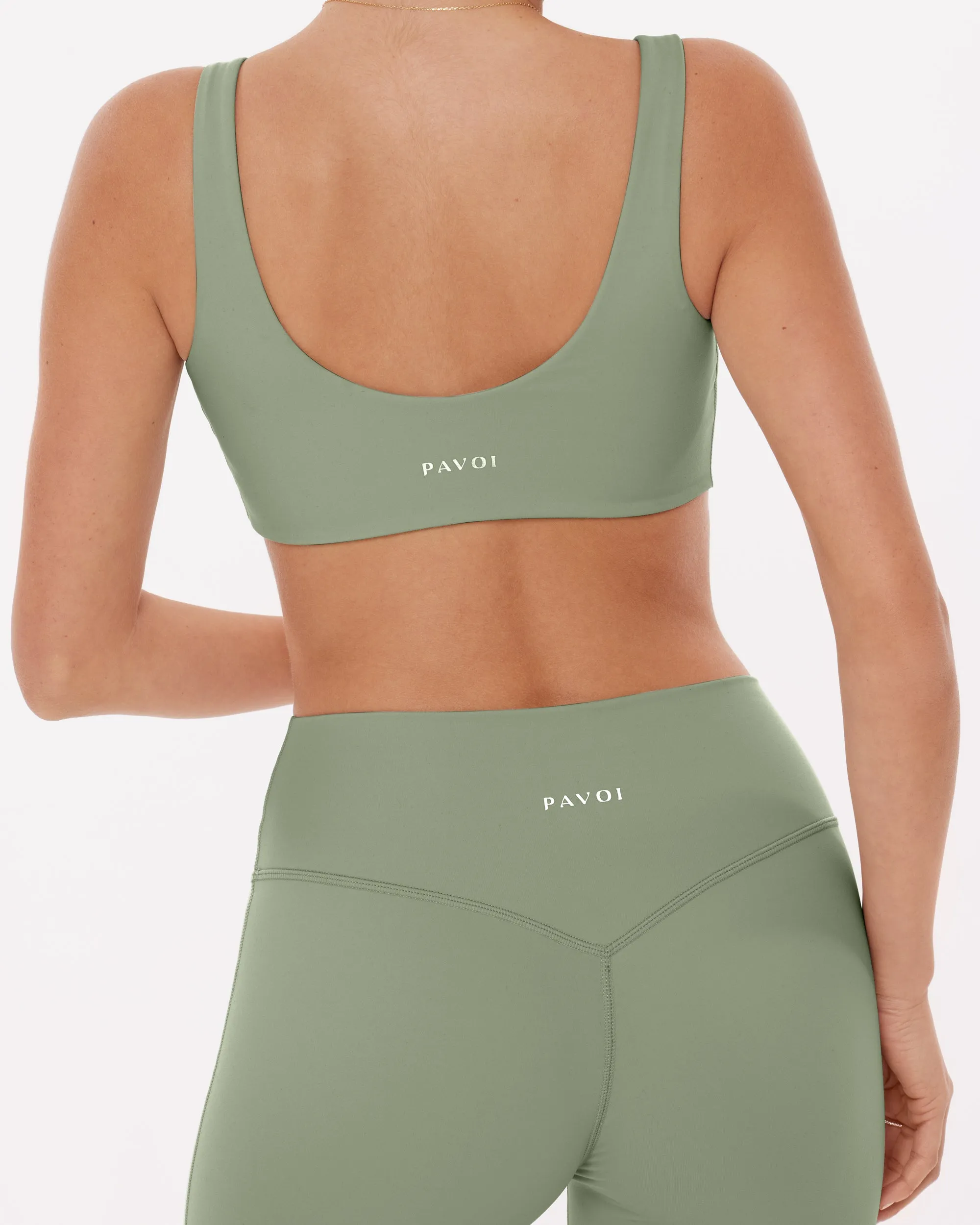 Curve Hem Scoop Neck Padded Sports Bra