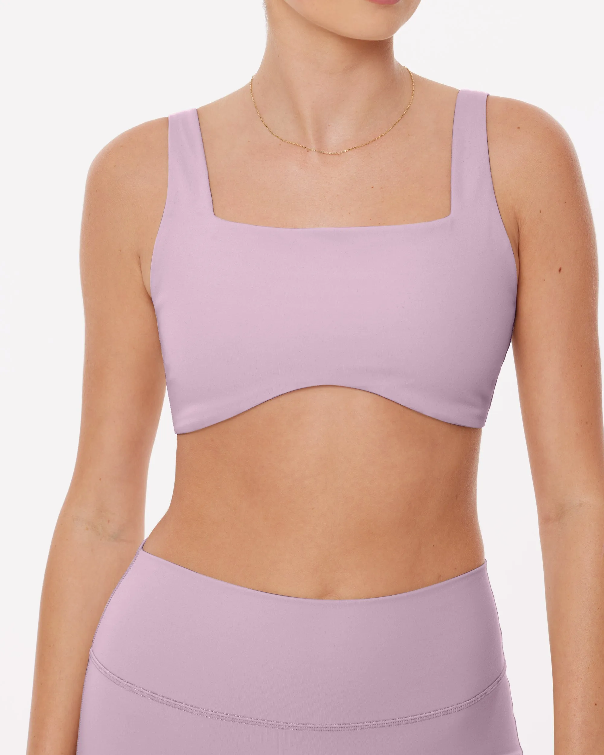 Curve Hem Scoop Neck Padded Sports Bra