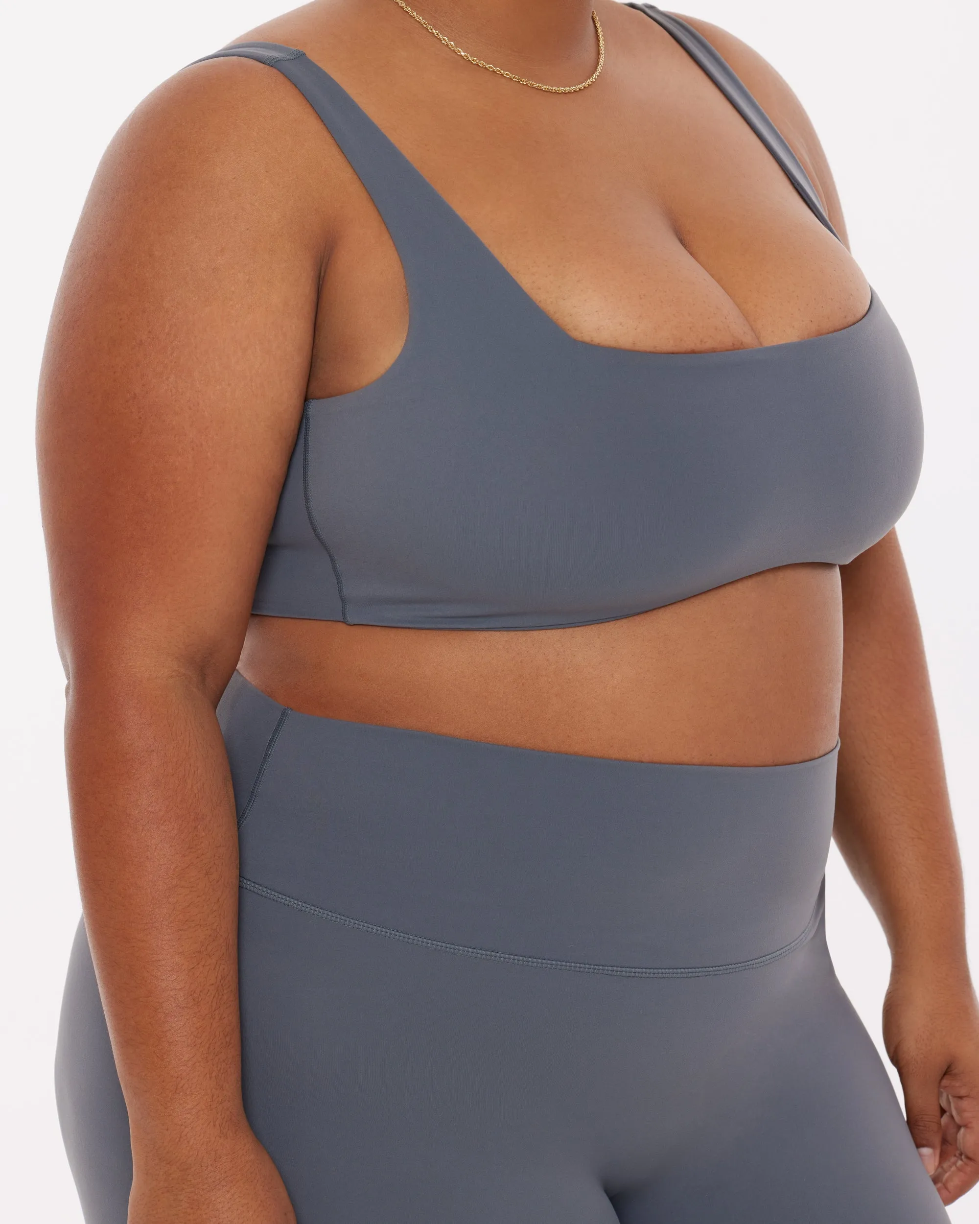 Curve Hem Scoop Neck Padded Sports Bra