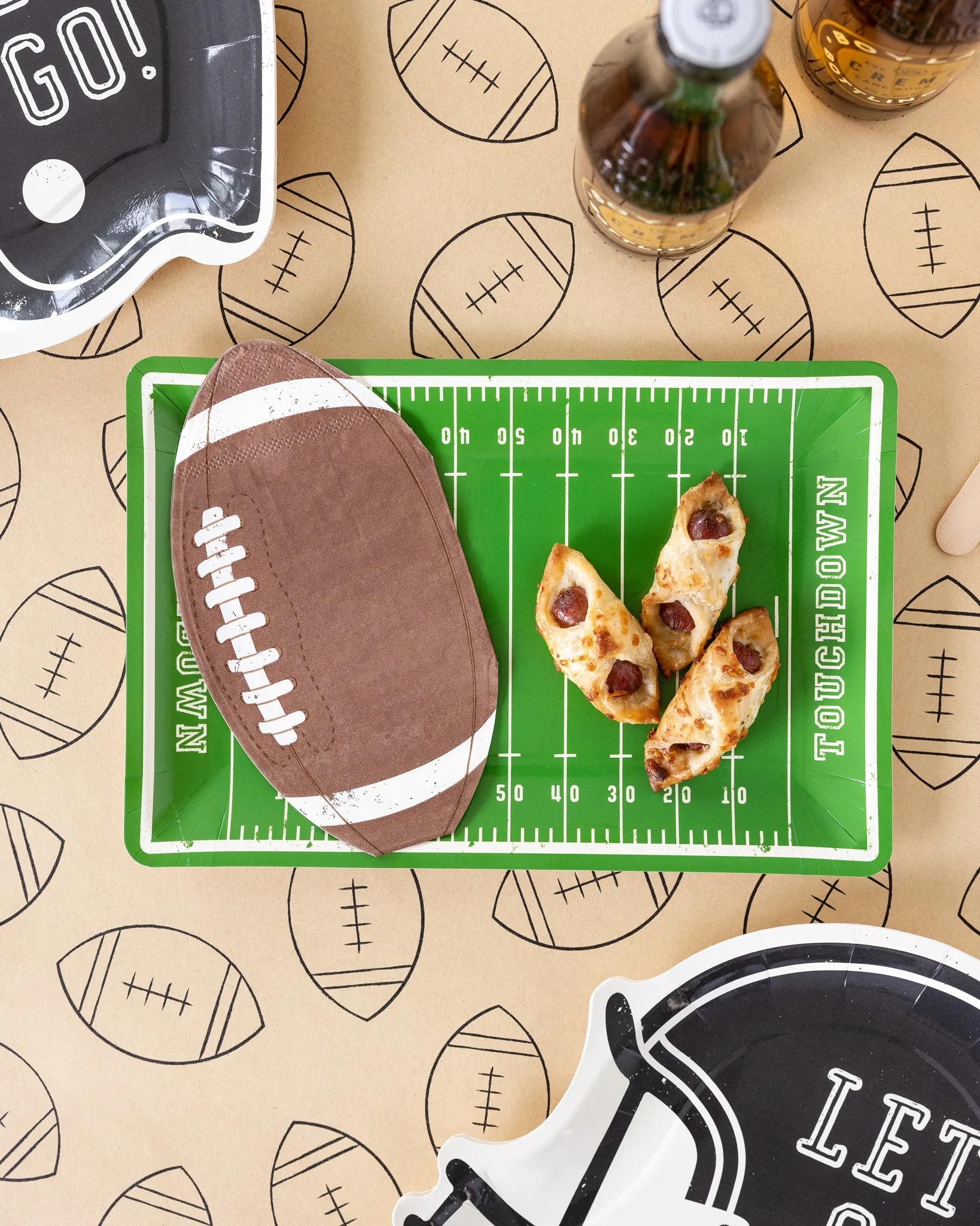 FTB920 -  Football Kraft Table Runner