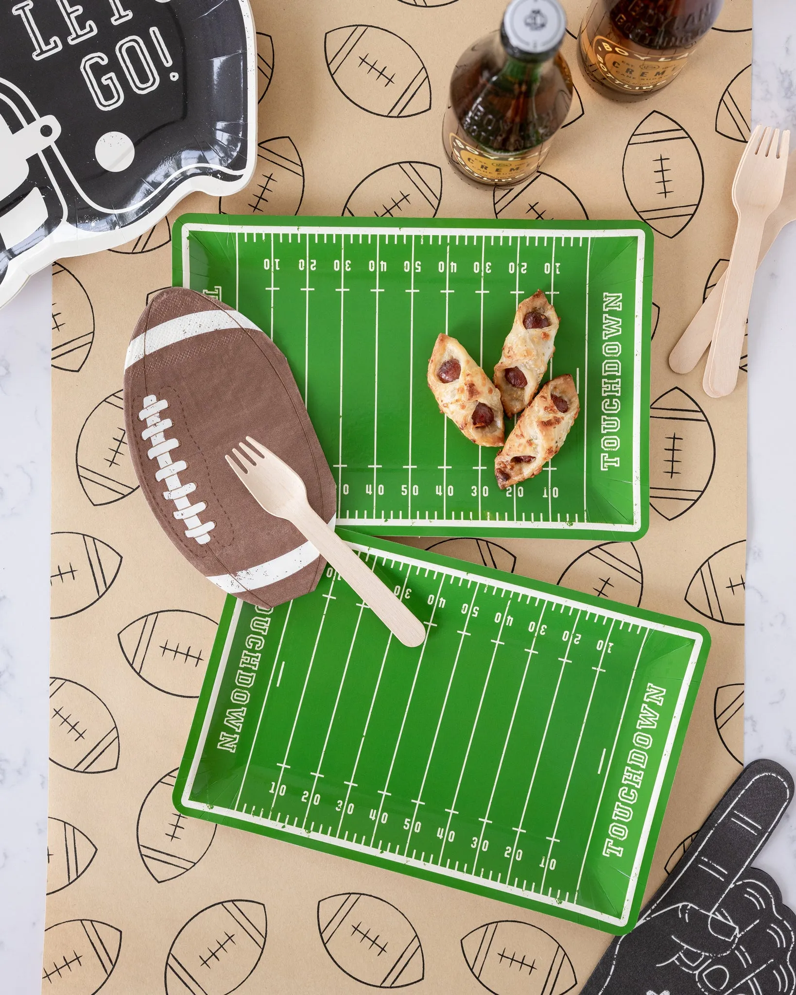 FTB920 -  Football Kraft Table Runner