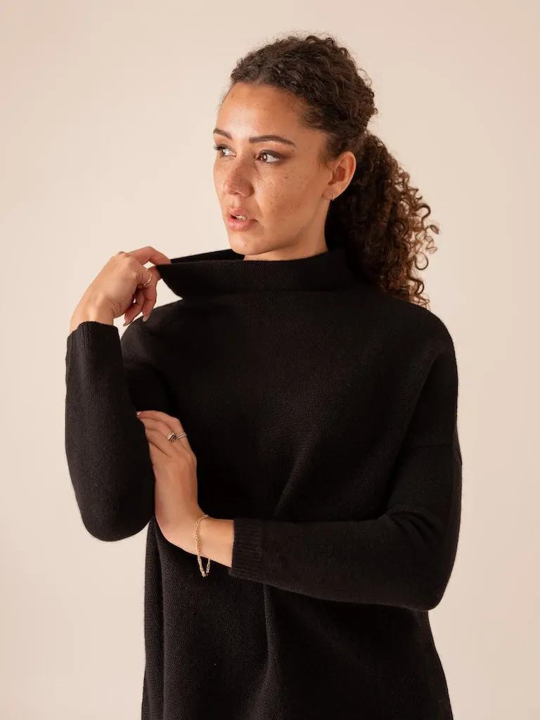 Harpers Emporium Funnel Cashmere in Black