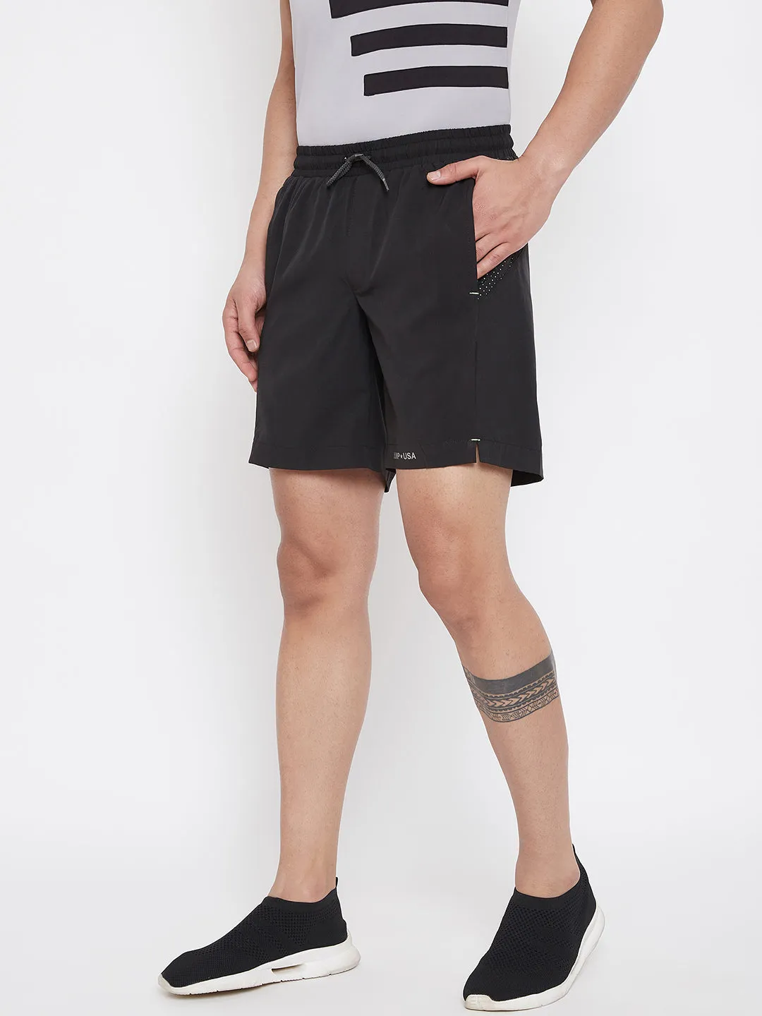 JUMP USA Men Black Solid Regular Fit Sports Shorts