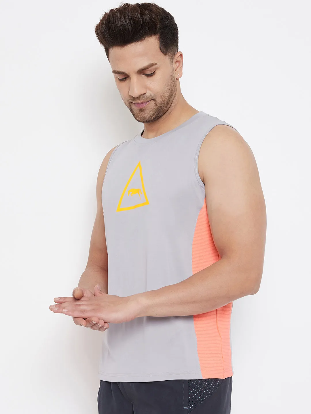 JUMP USA Men Grey & Peach Solid Active Wear T-shirt