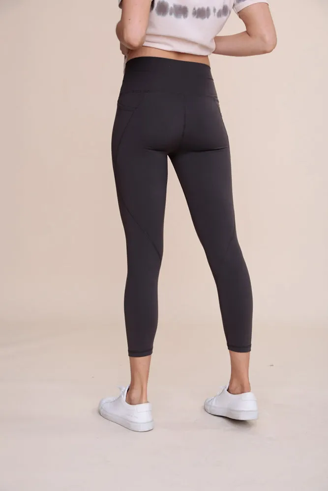 Mono B Essential Solid High-Waist Capri Leggings