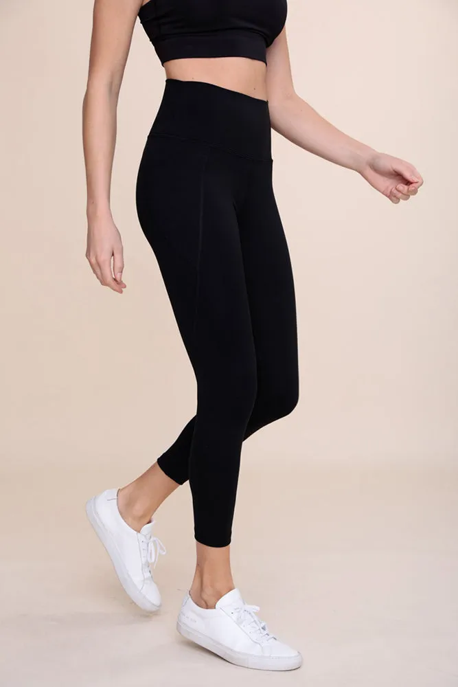 Mono B Essential Solid High-Waist Capri Leggings