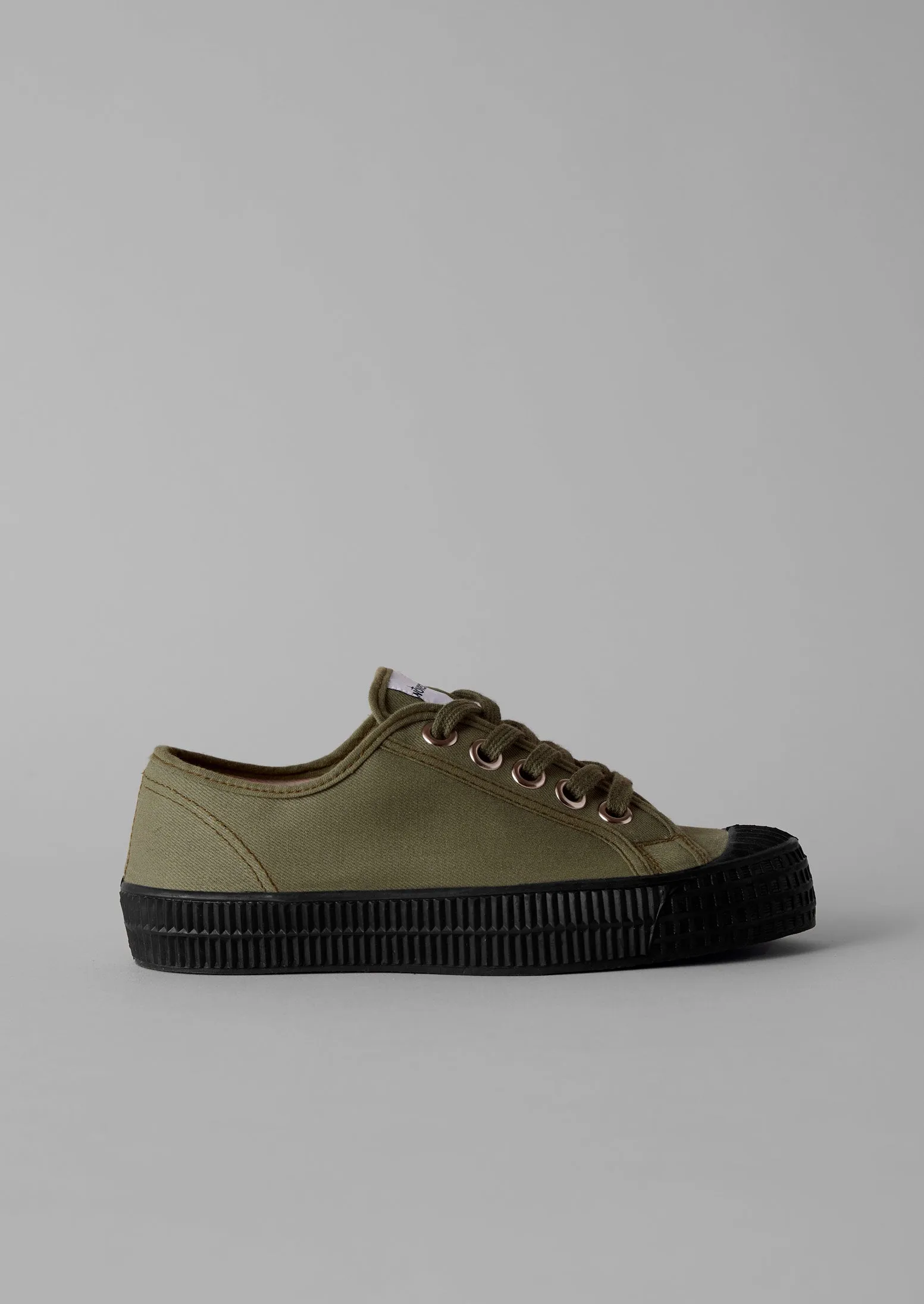 Novesta Star Master Plimsolls | Artichoke