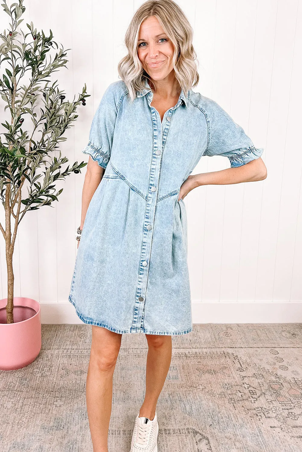 Women's Mineral Wash Ruffled Short Sleeve Buttoned Denim Dress