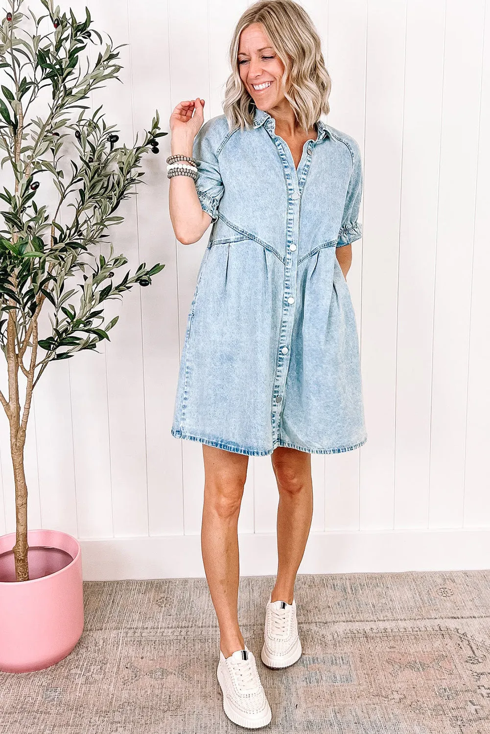 Women's Mineral Wash Ruffled Short Sleeve Buttoned Denim Dress